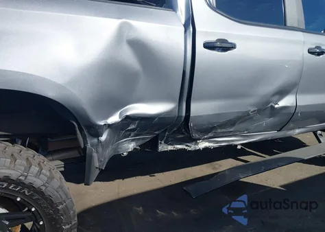 2021 Chevrolet Silverado 1500 4Wd Standard Bed Lt Trail Boss z USA, uszkodzony, nr VIN 1GCPYFED9MZ388174